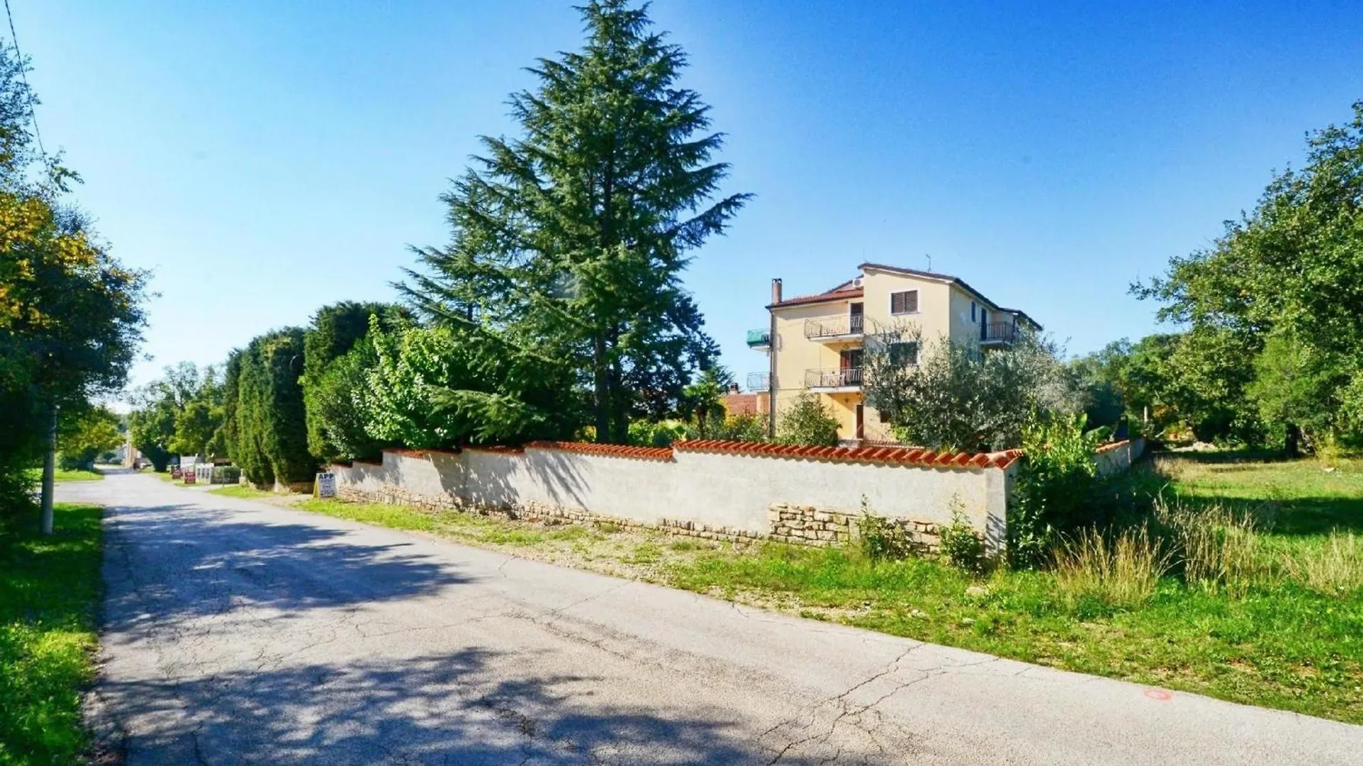 Apartment Fuer Paare Mit Gemeinschaftspool In Valica Umag 0*,  Kroatien
